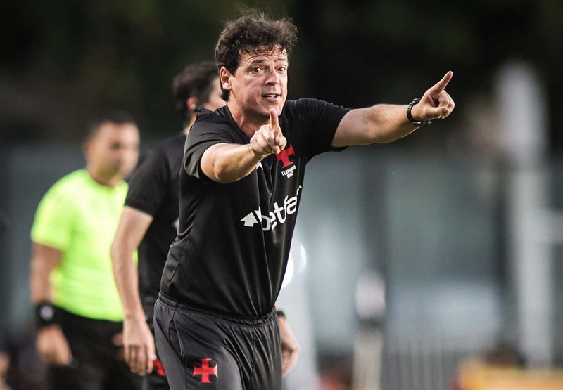 Fernando Diniz analisa derrota do Vasco e pede mais inspiração para a Libertadores