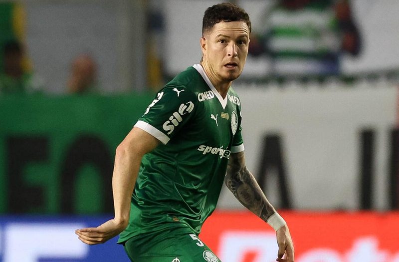 Palmeiras enfrenta Santos sem Aníbal Moreno em clássico decisivo