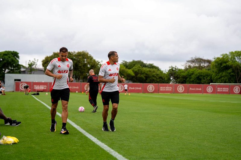 Dúvidas marcam escalação do Internacional para confronto contra o Vitória