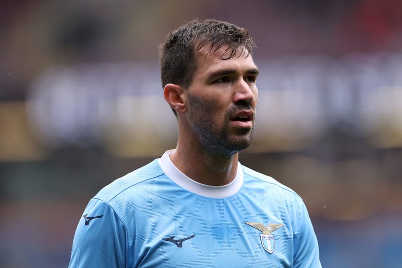 Lazio, Romagnoli costretto a lasciare il campo per un problema al flessore