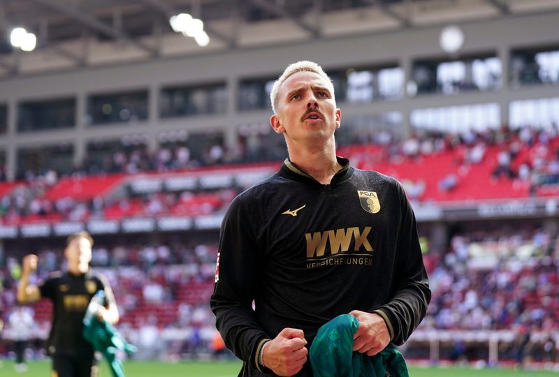 Augsburgs Phillip Tietz könnte im Winter in die MLS wechseln