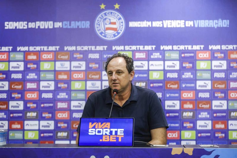 Rogério Ceni critica postura de jogadores e defende melhoria na arbitragem brasileira