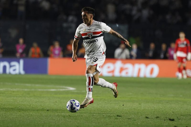 São Paulo enfrenta Flamengo com desfalques importantes na defesa