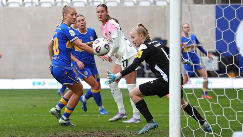 Leverkusen setzt sich mit klarem Sieg in Jena in der Frauen-Bundesliga ab