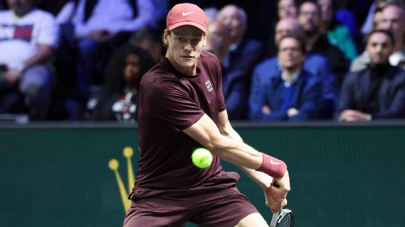 Jannik Sinner triumphiert in Paris und übernimmt die Führung in der Weltrangliste