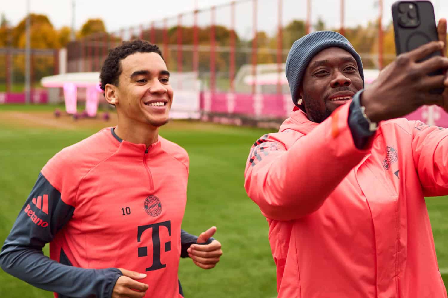 Bayern-Stars stehen vor Comeback: Eberl gibt positive Nachrichten bekannt