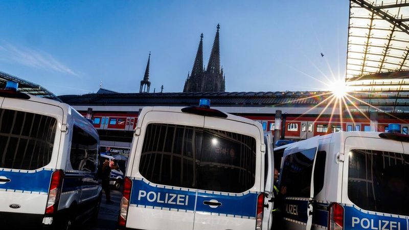 Ermittlungen nach Massenschlägerei zwischen Fans von BVB und FC Schalke 04