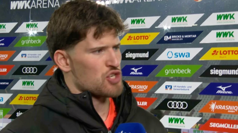 Gregor Kobel kontert Reporterfrage nach Pflichtsieg in Augsburg