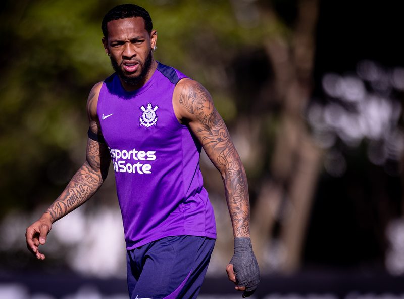 José Martínez é punido pelo Corinthians após faltar a treinos antes do clássico