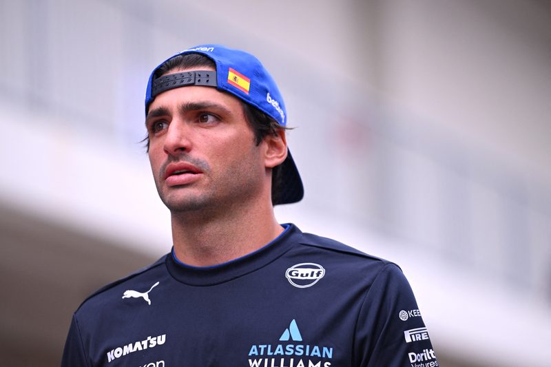 Carlos Sainz critica cobertura do GP de Singapura e gera polêmica mundial