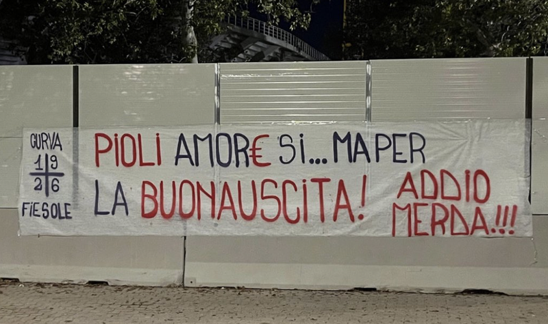 Fiorentina, la Curva Fiesole attacca Pioli: “Traditore per la buonuscita!”