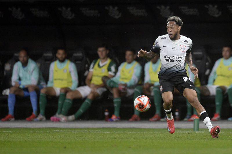 Corinthians enfrenta nova denúncia do STJD por arremesso de objetos em Dérbi