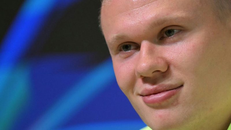 Haaland betont Bescheidenheit und distanziert sich von Vergleichen mit Messi und Ronaldo