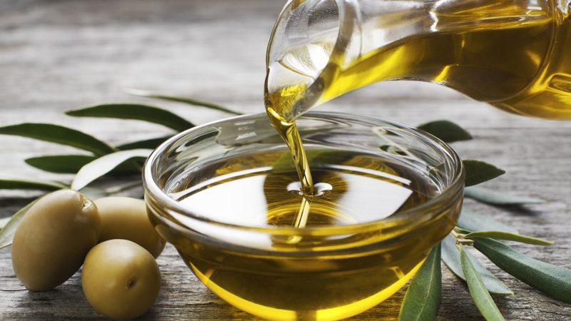 L'olio Evo appena franto: il segreto di freschezza e salute per le nostre tavole