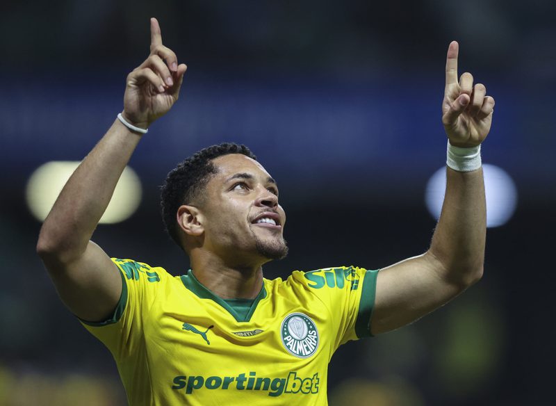 Vitor Roque pronto a tornare in Europa: attese offerte dalla Premier League