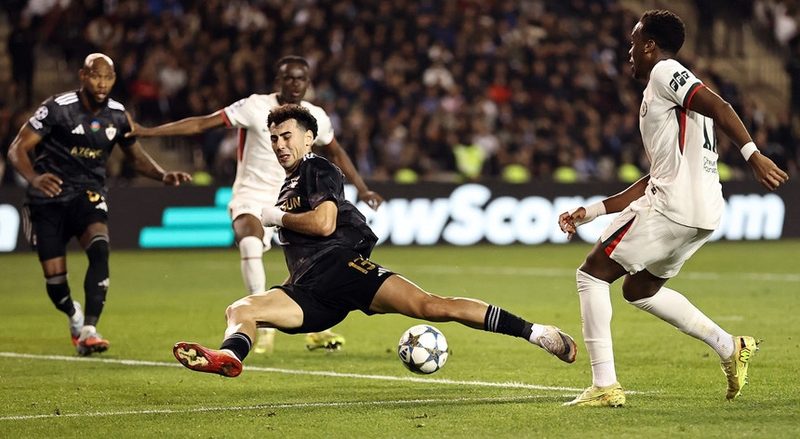 Chelsea empata em Baku e Qarabag faz história, Pafos surpreende Villarreal
