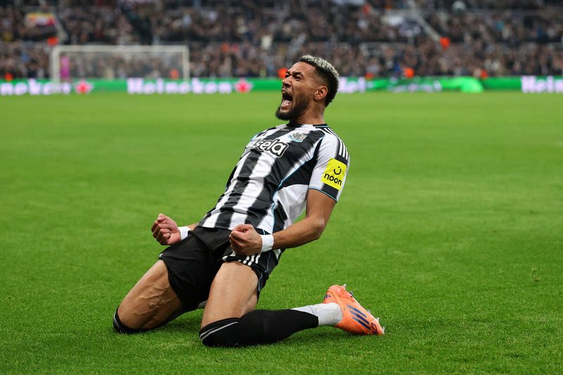 Newcastle vence Athletic Bilbao com gol de Joelinton e se aproxima da classificação