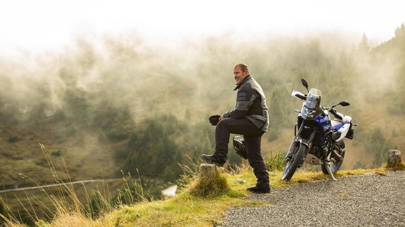T.ur presenta l'abbigliamento estivo per motociclisti: comfort e stile in ogni condizione