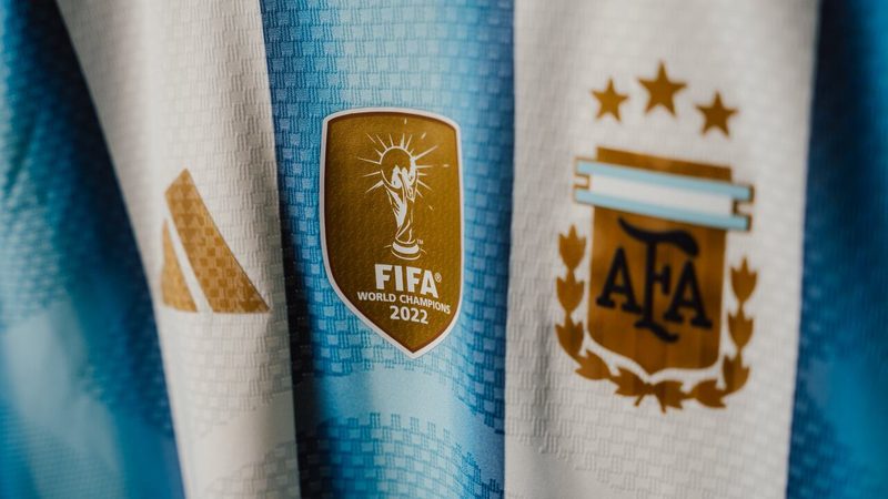 Argentina revela novo uniforme para defender título na Copa do Mundo de 2026