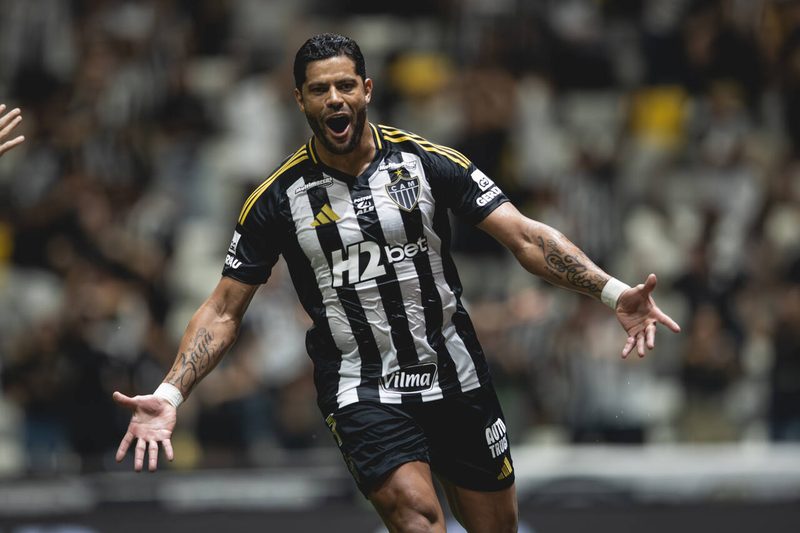 Hulk alcança 500 gols e quebra jejum no Brasileirão com desabafo inspirador