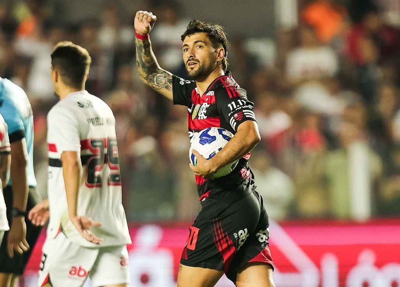 Arrascaeta alcança marca histórica e se torna o maior artilheiro estrangeiro do Flamengo
