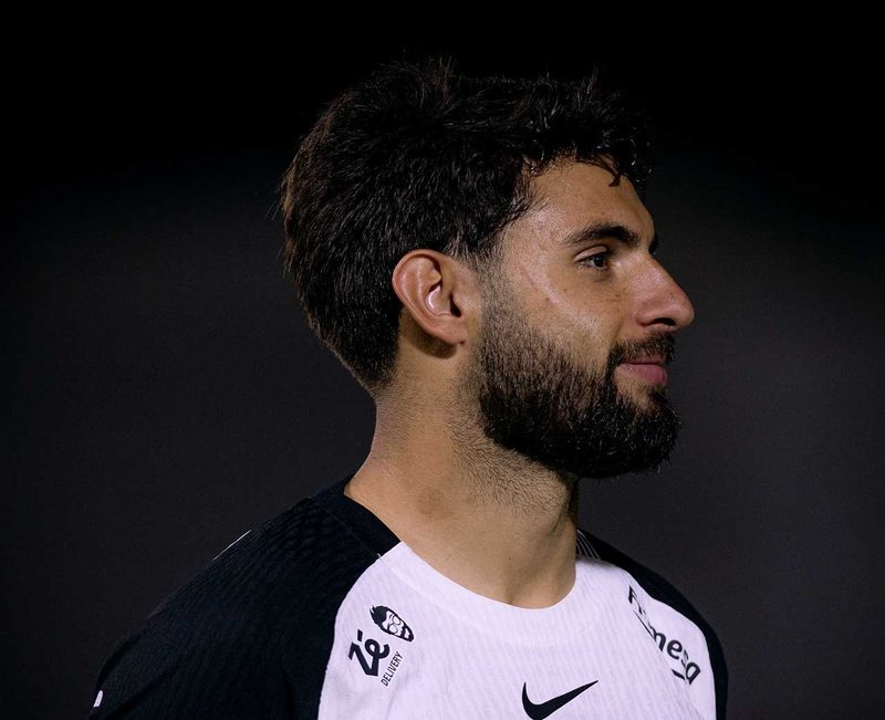 Yuri Alberto lamenta derrota do Corinthians e evita polêmica sobre arbitragem