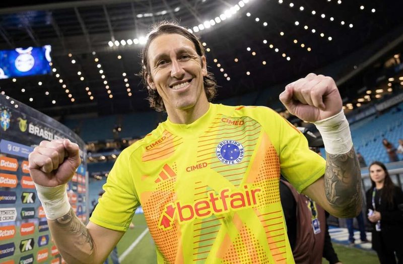 Cruzeiro conquista vitória crucial e Cássio destaca foco na Libertadores