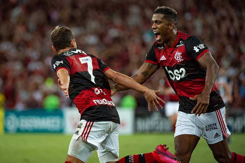 Flamengo busca inspiração no Cruzeiro para aquisição do Deportivo Pereira na Colômbia