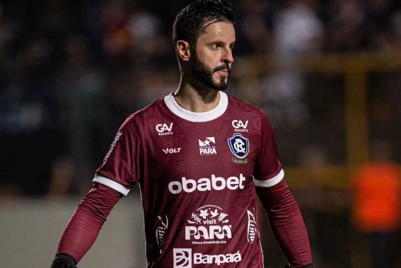 Recuperação surpreendente: goleiro do Remo volta em 12 dias e mira acesso à Série A