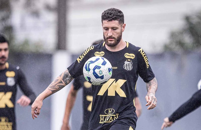 Zé Rafael volta ao Allianz Parque em grande fase após superação no Santos
