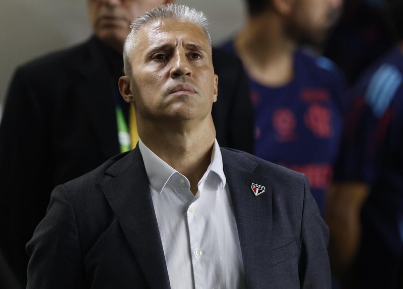 Crespo elogia desempenho do São Paulo e destaca Ferreira como ala-esquerdo