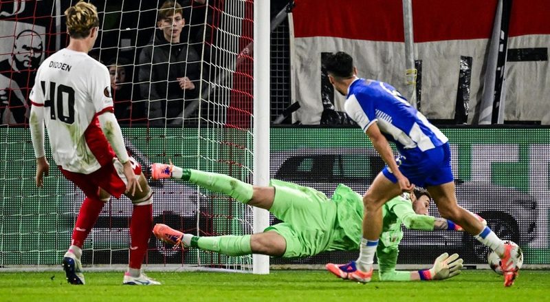 Empate frustra o FC Porto em Utrecht na Liga Europa