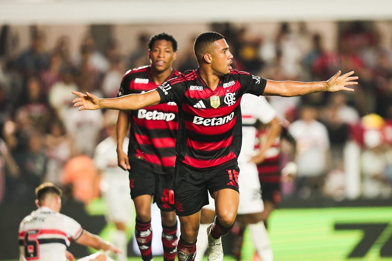 Samuel Lino encerra jejum e destaca importância de ponto conquistado pelo Flamengo