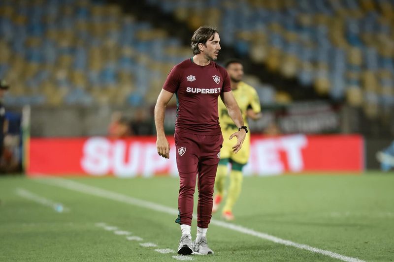 Zubeldía analisa vitória do Fluminense e destaca criação de chances e defesa sólida