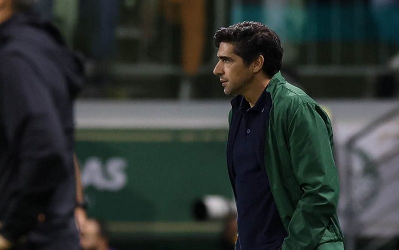 Palmeiras vence Santos e Abel Ferreira critica desfalques por convocações