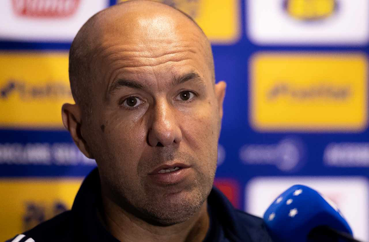 Leonardo Jardim reafirma compromisso com o Cruzeiro após recusar proposta do Al-Wasl