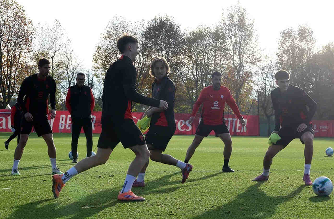 Milan busca vitória contra o Parma para se aproximar da liderança da Série A