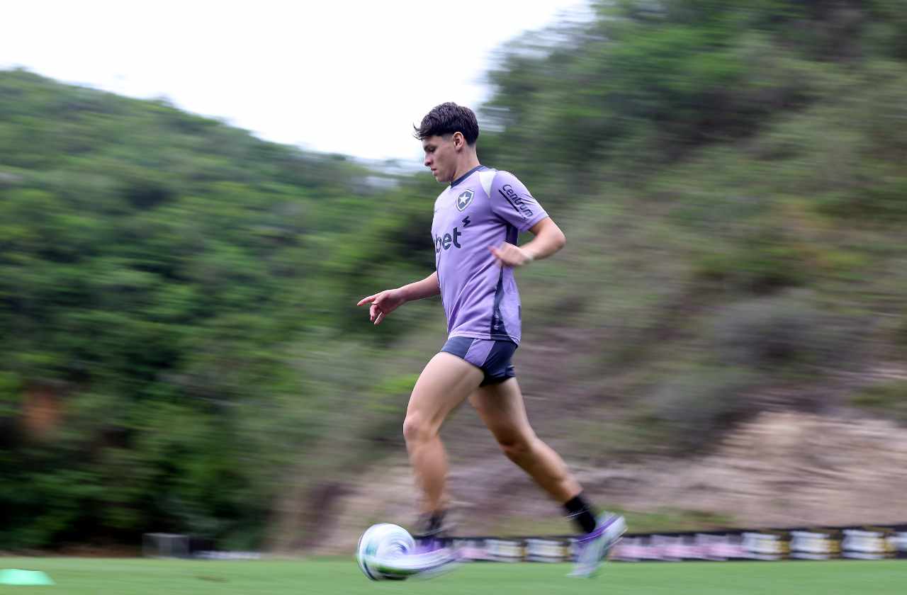 Botafogo ganha reforços com Montoro e Barrera voltando aos treinos