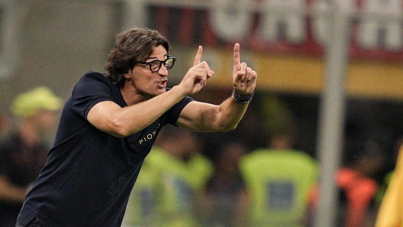 Fiorentina accoglie Vanoli come nuovo allenatore fino a fine stagione
