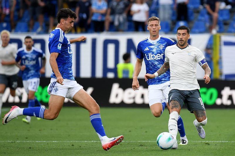 Il Real Madrid punta a riportare Jacobo Ramon a Madrid dopo l'accordo con il Como