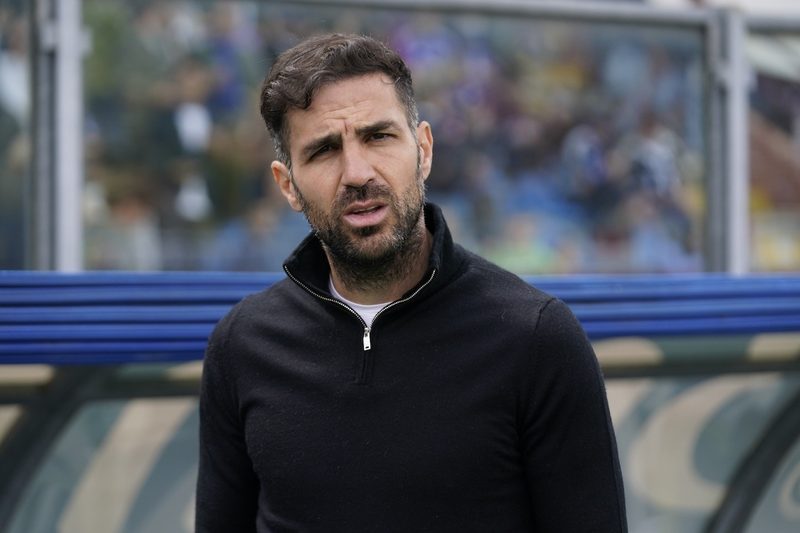 Fabregas aggiorna sugli infortuni: Kempf disponibile, Goldaniga out 2 mesi