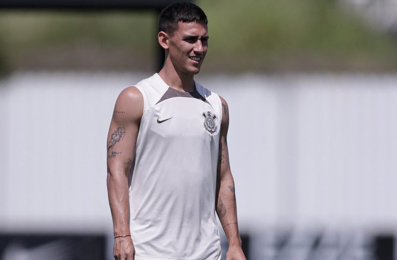 Corinthians enfrenta dívida de R$ 41,5 milhões com Rojas, mas jogador evita transfer ban