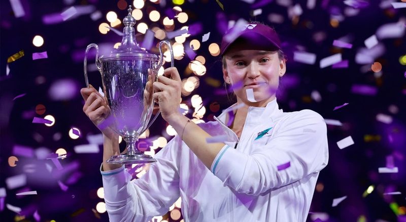 Rybakina faz história e conquista WTA Finals ao vencer Sabalenka