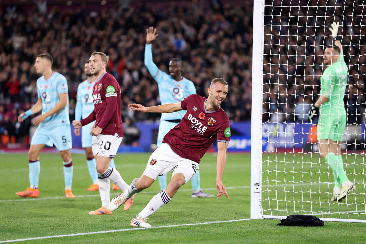 West Ham conquista vitória emocionante sobre Burnley e se mantém na luta contra o rebaixamento