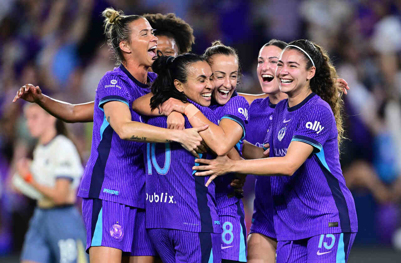 Marta brilha com jogada histórica e garante vitória do Orlando Pride nas quartas da NWSL