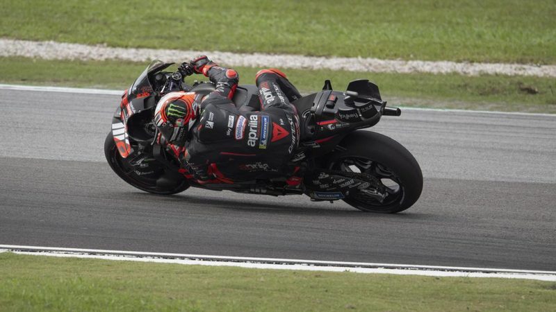 Bagnaia in rimonta mentre Bezzecchi guida la Sprint Race in Portogallo