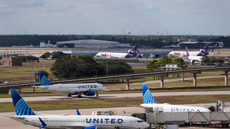Oltre 1.700 voli cancellati negli Usa a causa dello shutdown