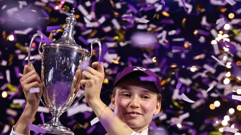 Elena Rybakina conquista le WTA Finals, Aryna Sabalenka resta a secco