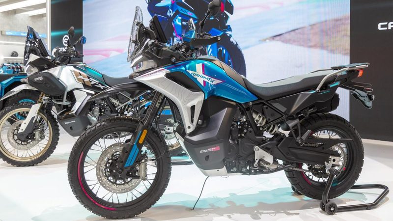 CFmoto lancia la maxi adventure 1000Mt-X: potenza e tecnologia al top