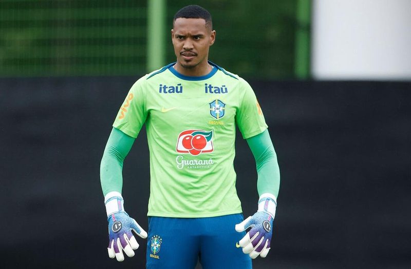 Goleiro John, ex-Botafogo, é convocado para os amistosos da Seleção Brasileira